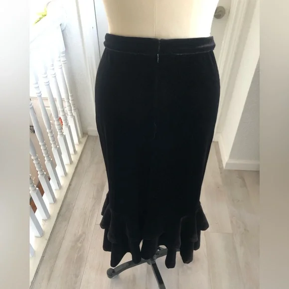 Gianni Bini midi black velvet,ruffled tiered skirt. - Picture 6 of 13